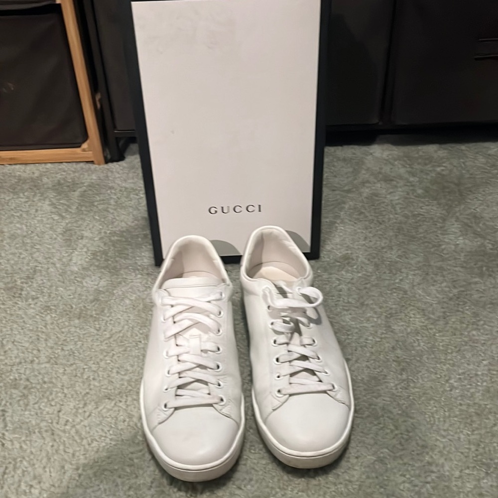 Gucci sneakers slightly worn. Original box